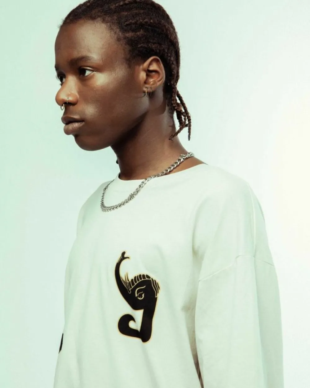 Grimey Camiseta Manga Larga. Tusker Temple - White | Fw23 Store