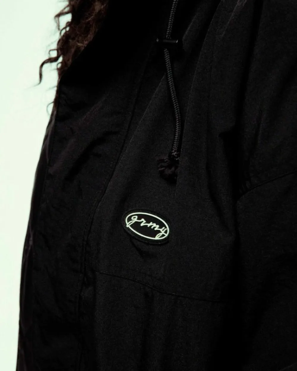 Grimey Chaqueta The Strait Talk Pullover - Black | Fw23 Shop